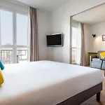 Adagio Paris Apartahotel 4*