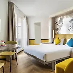 Adagio Paris 4*