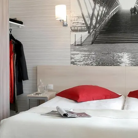 Adagio Paris