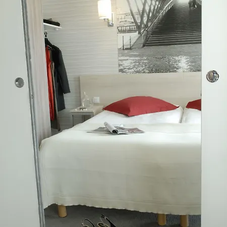 Adagio Paris Apartahotel 4*