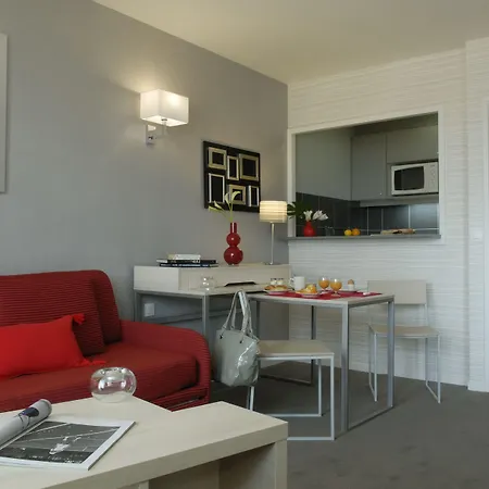 Adagio Paris Lägenhetshotell Montrouge