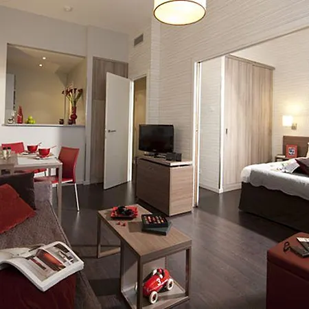 Adagio Paris Lägenhetshotell 4*