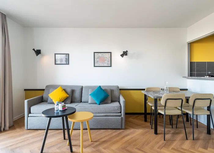Adagio Paris 4*
