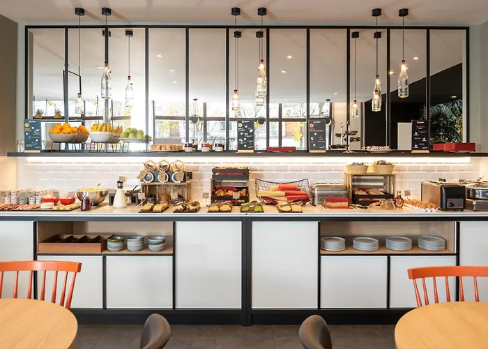Adagio Paris Апарт-отель