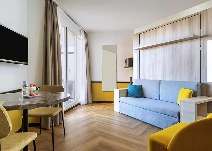 Adagio Paris 4* Монруж