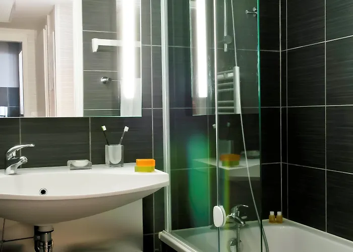 Adagio Paris 4* Montrouge