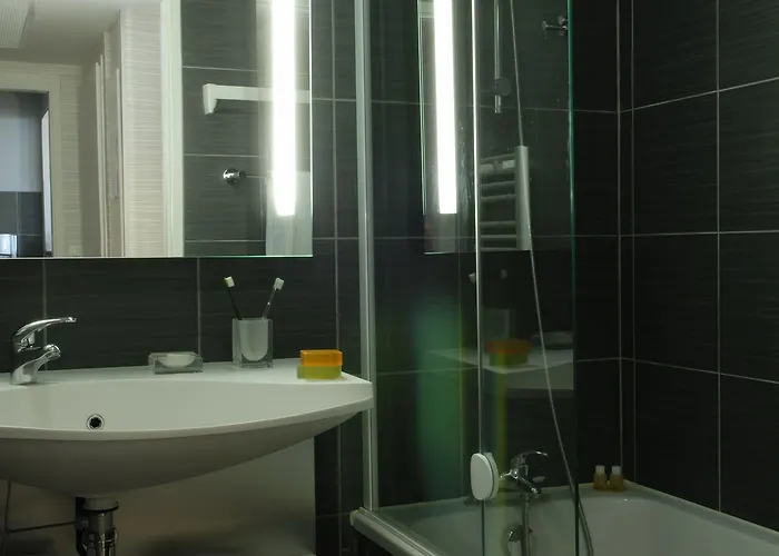 Adagio Paris Монруж