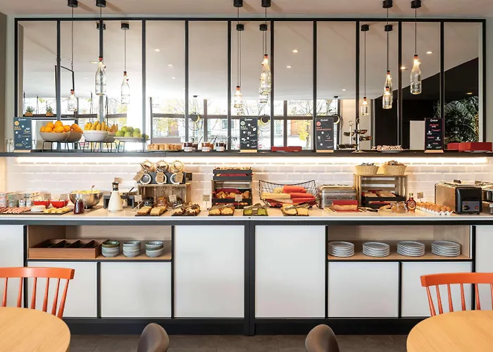 Adagio Paris 4*