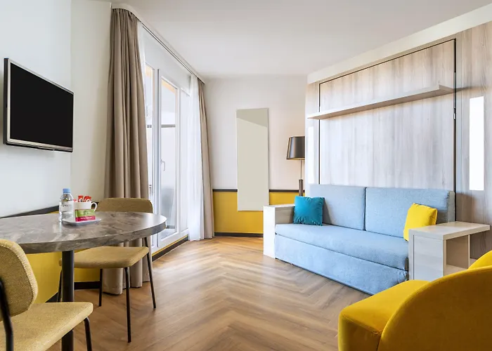 Adagio Paris 4*