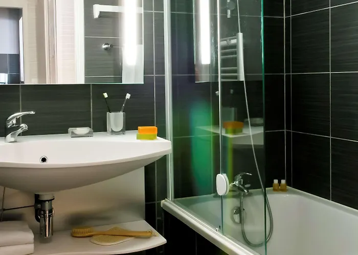Adagio Paris Апарт-отель