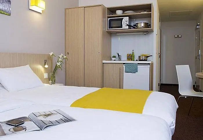 Adagio Paris Монруж